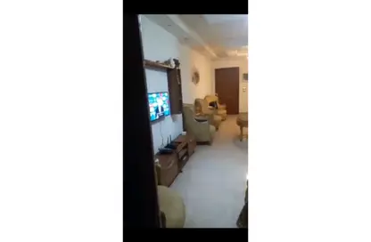 Apartment - 2 Bedrooms - 1 Bathroom for rent in Eighth Sector - Zahraa El Maadi - Hay El Maadi - Cairo