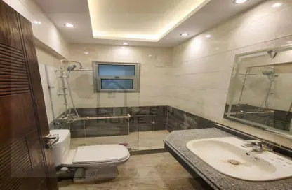 Apartment - 2 Bedrooms - 2 Bathrooms for sale in Mountain View iCity - 5th Settlement Compounds - The 5th Settlement - New Cairo City - Cairo