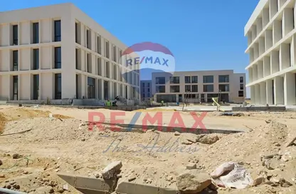 Office Space - Studio - 2 Bathrooms for sale in O West - 6 October Compounds - 6 October City - Giza