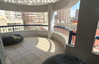 شقة - 3 غرف نوم - 2 حمامات للبيع في زيزينيا - حي شرق - الاسكندرية