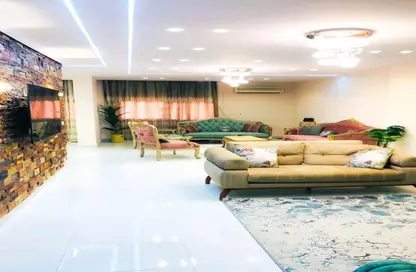 Apartment - 3 Bedrooms - 3 Bathrooms for sale in Al Hegaz St. - Mohandessin - Giza