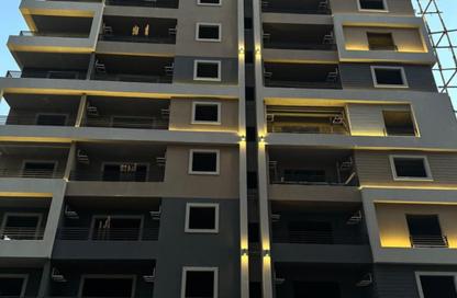 Apartment - 3 Bedrooms - 2 Bathrooms for sale in 2nd Sector - Zahraa El Maadi - Hay El Maadi - Cairo