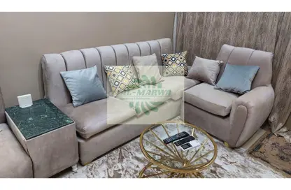 Apartment - 2 Bedrooms - 1 Bathroom for rent in Al Mostakbal - 12th District - Sheikh Zayed City - Giza