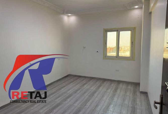8064688 - Property Image 2