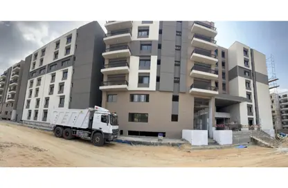 Apartment - 3 Bedrooms - 3 Bathrooms for sale in Swan Lake Residence - 5th Settlement Compounds - The 5th Settlement - New Cairo City - Cairo