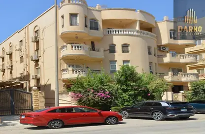 سطح - 4 غرف نوم - 2 حمامات للبيع في المنطقة السياحية الرابعة - المنطقة السياحية - الحي المتميز - مدينة 6 أكتوبر - الجيزة