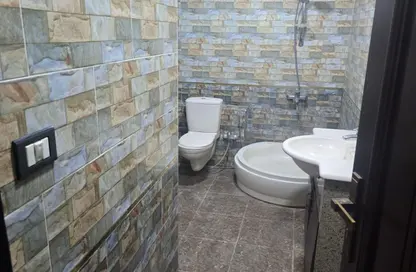 Apartment - 2 Bedrooms - 2 Bathrooms for sale in Street 25 - 1st District - Sheikh Zayed City - Giza