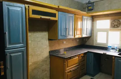 شقة - 4 غرف نوم - 2 حمامات للايجار في المنطقة أ - حى جنوب الاكايمية - مدينة القاهرة الجديدة - القاهرة