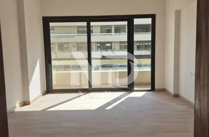 شقة - 2 غرف نوم - 1 حمام للايجار في كمبوند البروج - كمبوندات الشروق - مدينة الشروق - القاهرة