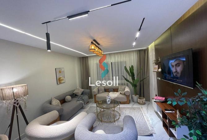 8254090 - Property Image 2