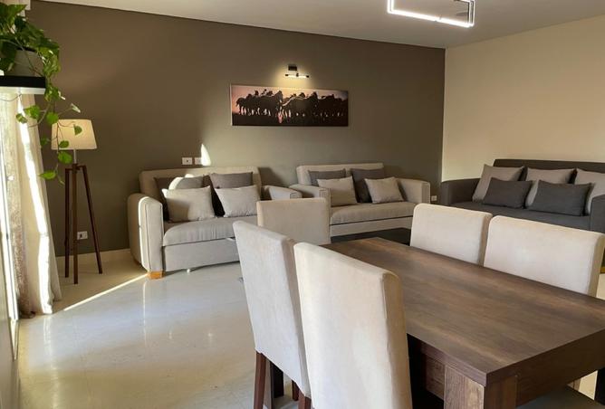 8313838 - Property Image 2