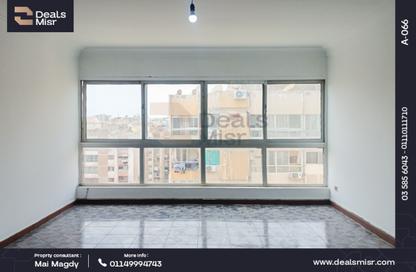 Apartment - 3 Bedrooms - 1 Bathroom for sale in Garden City Smouha St. - Smouha - Hay Sharq - Alexandria