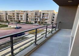شقة - 3 غرف نوم - 3 حمامات for للبيع in فيفث سكوير - المستثمرين الشمالية - مدينة القاهرة الجديدة - القاهرة