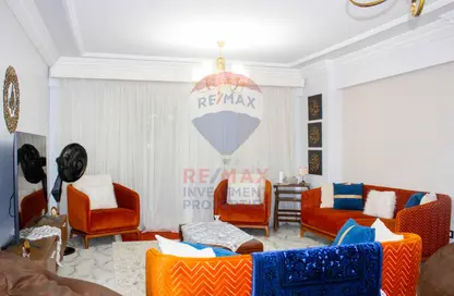 Apartment - 3 Bedrooms - 2 Bathrooms for sale in Al Fath St. - Janaklees - Hay Sharq - Alexandria
