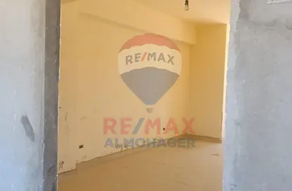 Clinic - Studio - 1 Bathroom for rent in Al Khamayel city - Sheikh Zayed Compounds - Sheikh Zayed City - Giza