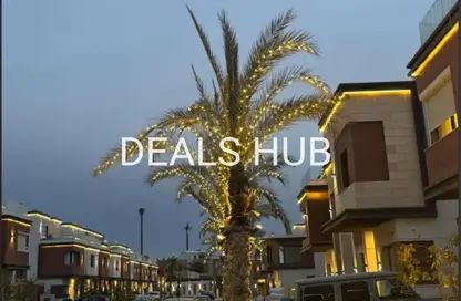 Townhouse - 3 Bedrooms - 5 Bathrooms for sale in Azzar - 5th Settlement Compounds - The 5th Settlement - New Cairo City - Cairo
