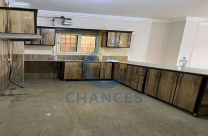 Apartment - 3 Bedrooms - 2 Bathrooms for sale in Eighth Sector - Zahraa El Maadi - Hay El Maadi - Cairo