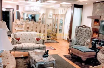 Apartment - 3 Bedrooms - 1 Bathroom for sale in Laurent - Hay Sharq - Alexandria