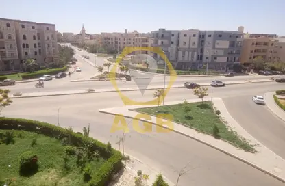 شقة - 3 غرف نوم - 3 حمامات للبيع في المجاورة الاولي - المنطقة الخامسة - مدينة الشروق - القاهرة
