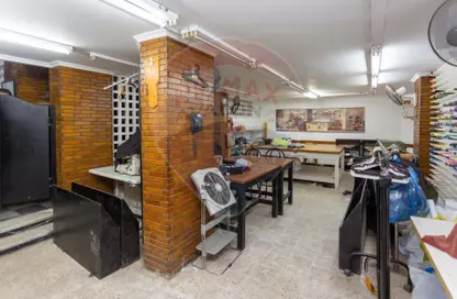 Shop - Studio for sale in Camp Chezar - Hay Wasat - Alexandria