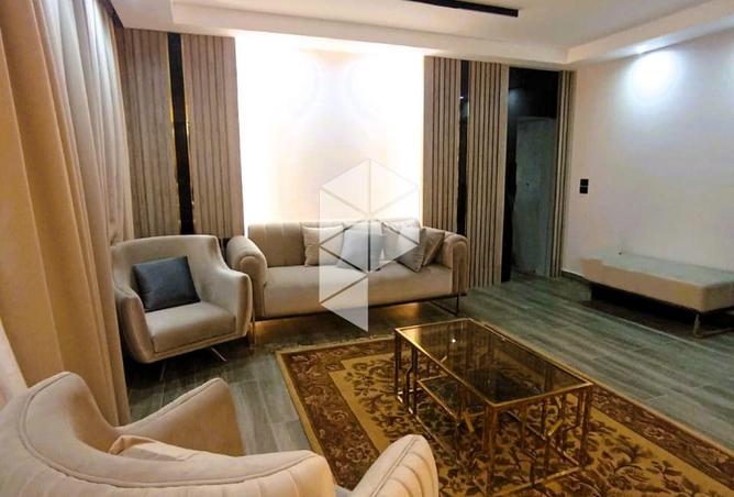 8233424 - Property Main Image