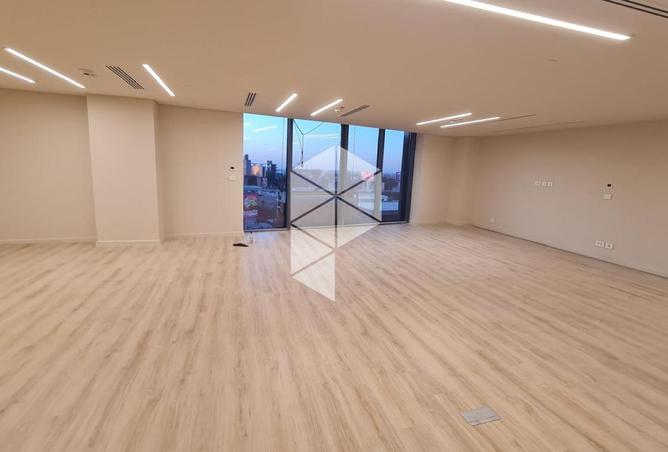 8401702 - Property Main Image