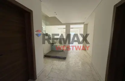 تاون هاوس - 4 غرف نوم - 4 حمامات للايجار في جولف فيوز - طريق مصر اسكندرية الصحراوي - مدينة 6 أكتوبر - الجيزة