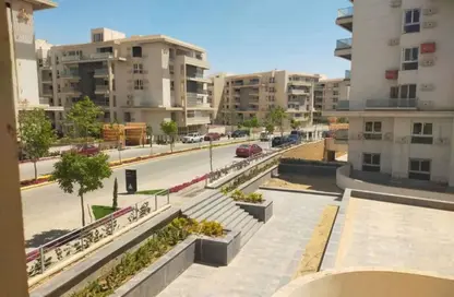 Apartment - 3 Bedrooms - 2 Bathrooms for sale in Mountain View iCity - 5th Settlement Compounds - The 5th Settlement - New Cairo City - Cairo