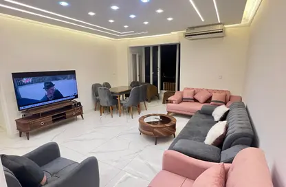 Apartment - 2 Bedrooms - 2 Bathrooms for rent in Street 221 - Degla - Hay El Maadi - Cairo
