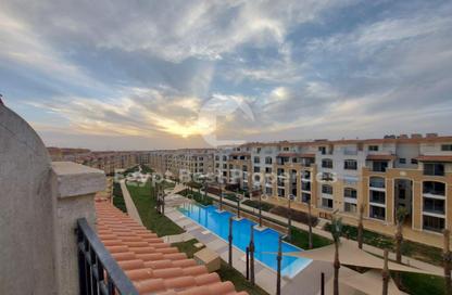 Apartment - 2 Bedrooms - 2 Bathrooms for sale in Stone Residence - 5th Settlement Compounds - The 5th Settlement - New Cairo City - Cairo