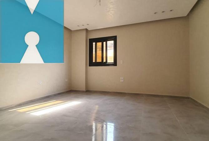 8042502 - Property Image 2