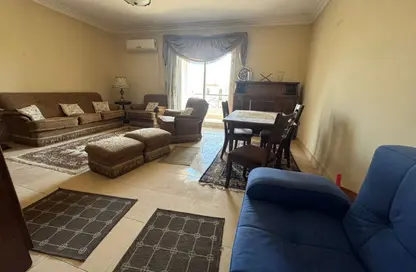 شقة - 2 غرف نوم - 1 حمام للبيع في حدائق المهندسين - الحي الرابع - الشيخ زايد - الجيزة