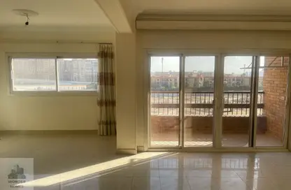 Apartment - 3 Bedrooms - 2 Bathrooms for sale in Masaken Nerco St. - Degla - Hay El Maadi - Cairo