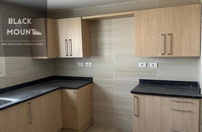 Apartment - 2 Bedrooms - 3 Bathrooms for sale in New Giza - Cairo Alexandria Desert Road - 6 October City - Giza