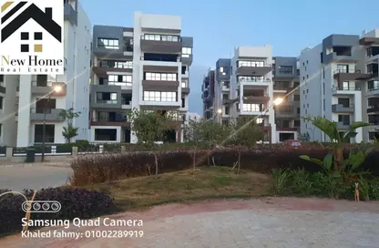 شقة - 4 غرف نوم - 3 حمامات للبيع في استوريا بارك - حدائق اكتوبر - مدينة 6 أكتوبر - الجيزة