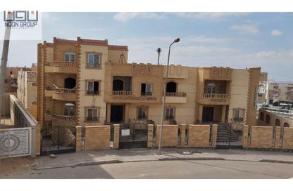 شقة - 3 غرف نوم - 2 حمامات للبيع في المجاورة الثانية - الحي الرابع غرب - مدينة الشروق - القاهرة