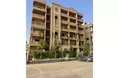 Apartment - 3 Bedrooms - 3 Bathrooms for sale in North Lotus - El Lotus - New Cairo City - Cairo