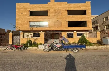 Apartment - 3 Bedrooms - 2 Bathrooms for sale in 1st Neighborhood - 2nd District East - Shorouk City - Cairo