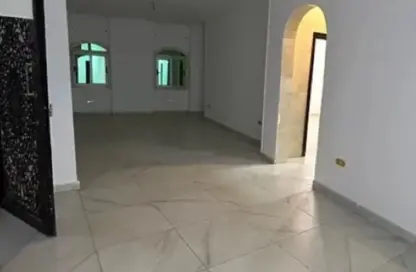 Apartment - 3 Bedrooms - 2 Bathrooms for rent in Al Shaimaa St. - Area F - Ganoob El Acadimia - New Cairo City - Cairo