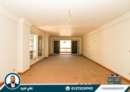شقة - 4 غرف نوم for للبيع in شارع البرت الاول - سموحة - حي شرق - الاسكندرية