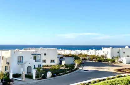 Apartment - 2 Bedrooms - 2 Bathrooms for sale in Mountain View - Ras Al Hekma - North Coast