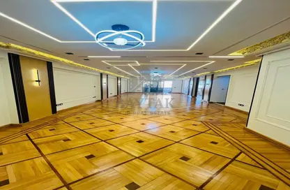 شقة - 3 غرف نوم - 3 حمامات للبيع في شارع مصطفي ماهر - جليم - حي شرق - الاسكندرية