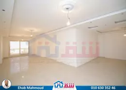 شقة - 3 غرف نوم - 3 حمامات للبيع في ستانلي - حي شرق - الاسكندرية