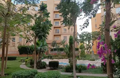 Apartment - 2 Bedrooms - 1 Bathroom for sale in Degla Gardens - Hadayek October - 6 October City - Giza