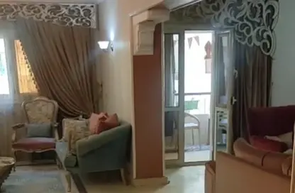 شقة - 3 غرف نوم - 2 حمامات للبيع في شارع احمد الخشاب - المنطقة الثامنة - مدينة نصر - القاهرة