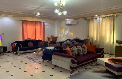 Apartment - 4 Bedrooms - 3 Bathrooms for rent in 8th District - Sheikh Zayed City - Giza