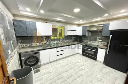 شقة - 3 غرف نوم - 3 حمامات للايجار في شارع طيبه - المهندسين - الجيزة