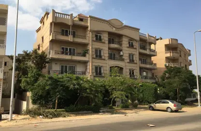 Apartment - 2 Bedrooms - 2 Bathrooms for sale in 8th District - Sheikh Zayed City - Giza