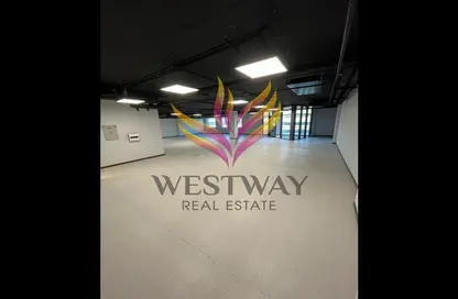 Office Space - Studio - 5 Bathrooms for rent in Arkan Plaza - 26th of July Corridor - Sheikh Zayed City - Giza