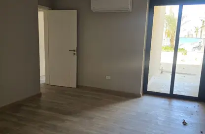 Apartment - 3 Bedrooms - 3 Bathrooms for rent in Village West - Sheikh Zayed Compounds - Sheikh Zayed City - Giza